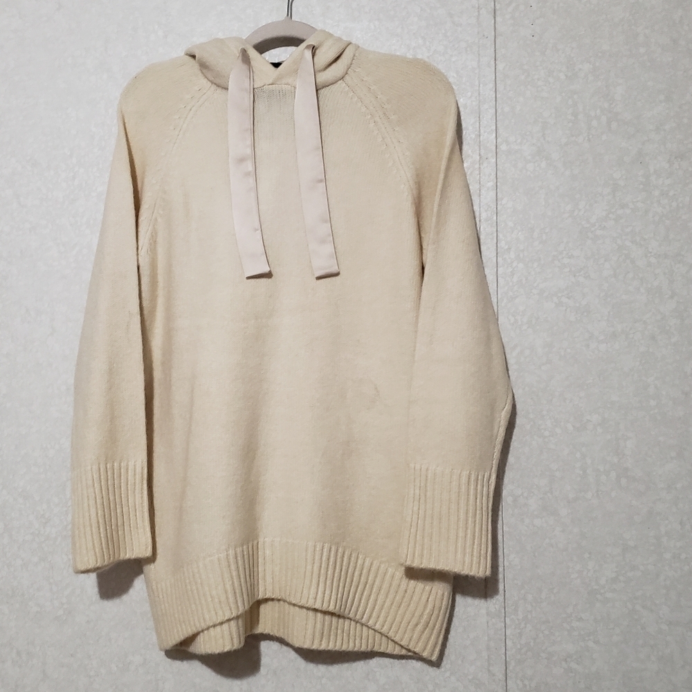 NEW...EXPRESS...Cream Hooded Sweater..SIZE:S